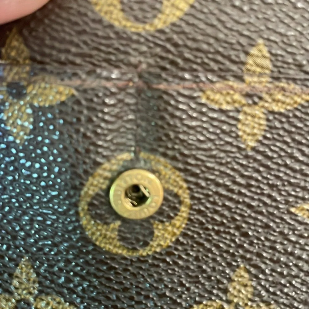 Louis Vuitton Monogram Wallet - Picture 11 of 15